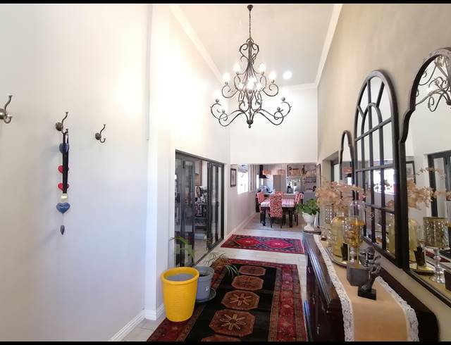 6 BEDROOM FREESTANDING FOR SALE IN WILKOPPIES
